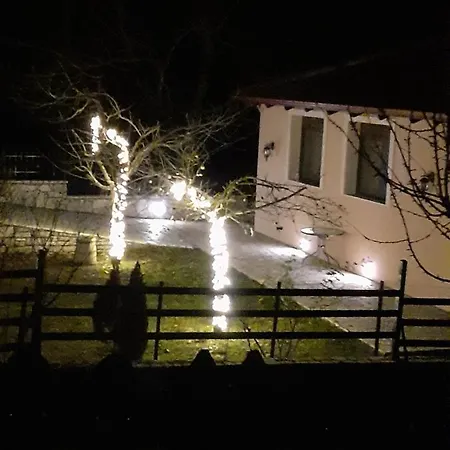 ονειροπαγιδα Nyaraló *